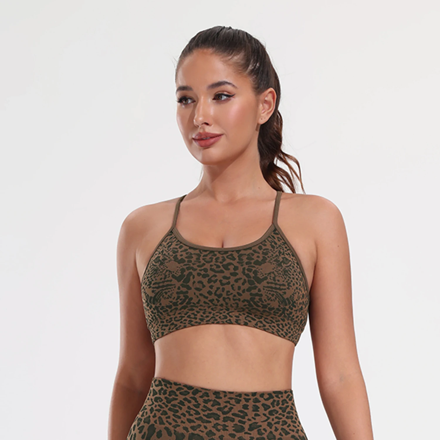 Women's Leopard Print Seamless Sports Bra Beautiful Back Padded Workout Crop Top for Running Athletic Brassiere Gym Sportswear 3