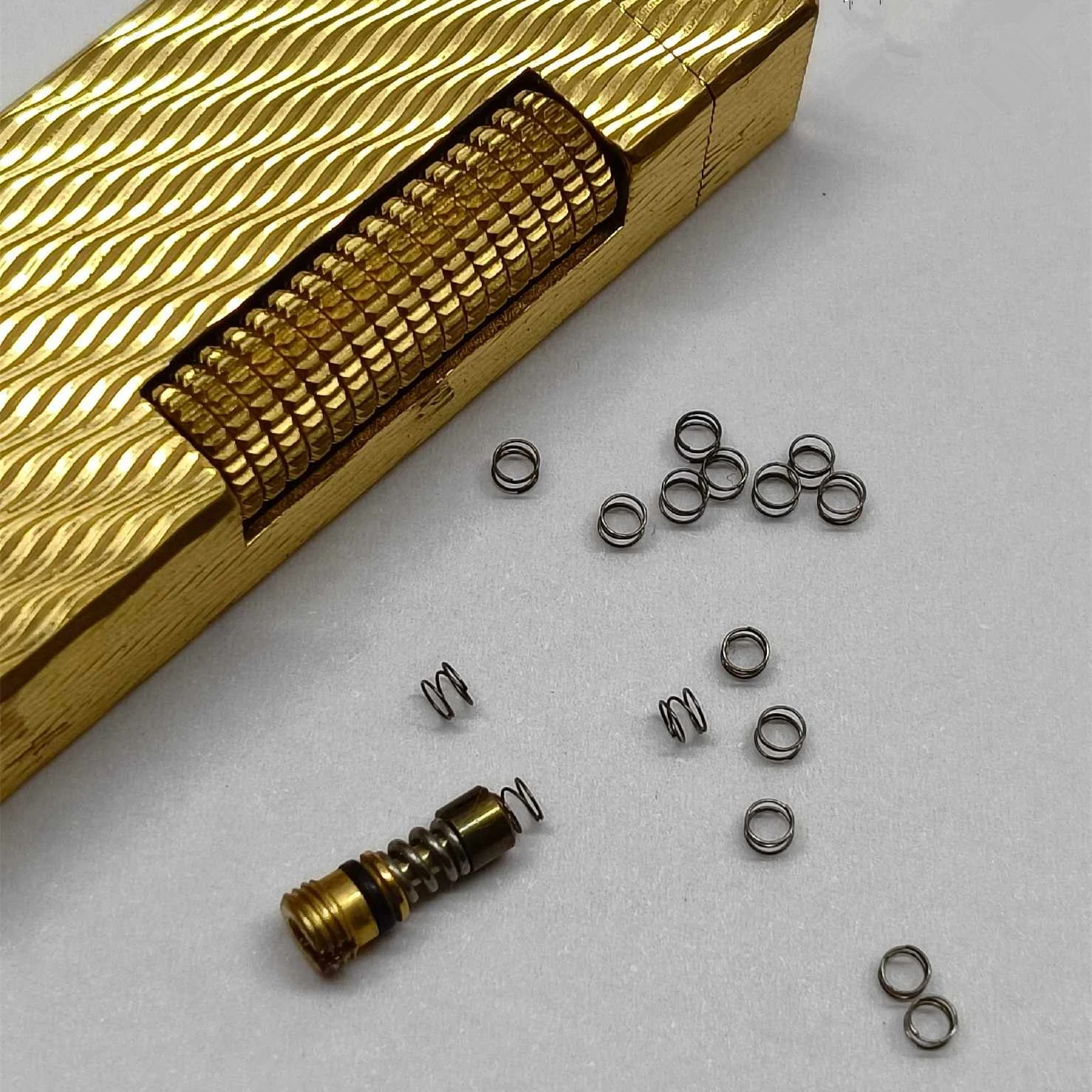 Molla In Acciaio Da 10 Pezzi Per Dunhill Rollagas 24163 Valvola Inferiore Del Regolatore Di Fiamma Più Leggera Servizio Di Riparazione Fai Da Te Parte