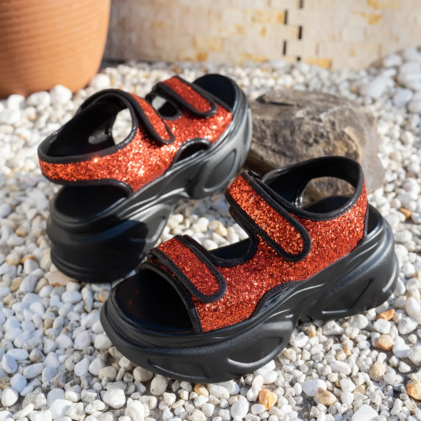 Women’s Summer Beach Sandals With Thick Sole And Platform Style_voghion.com