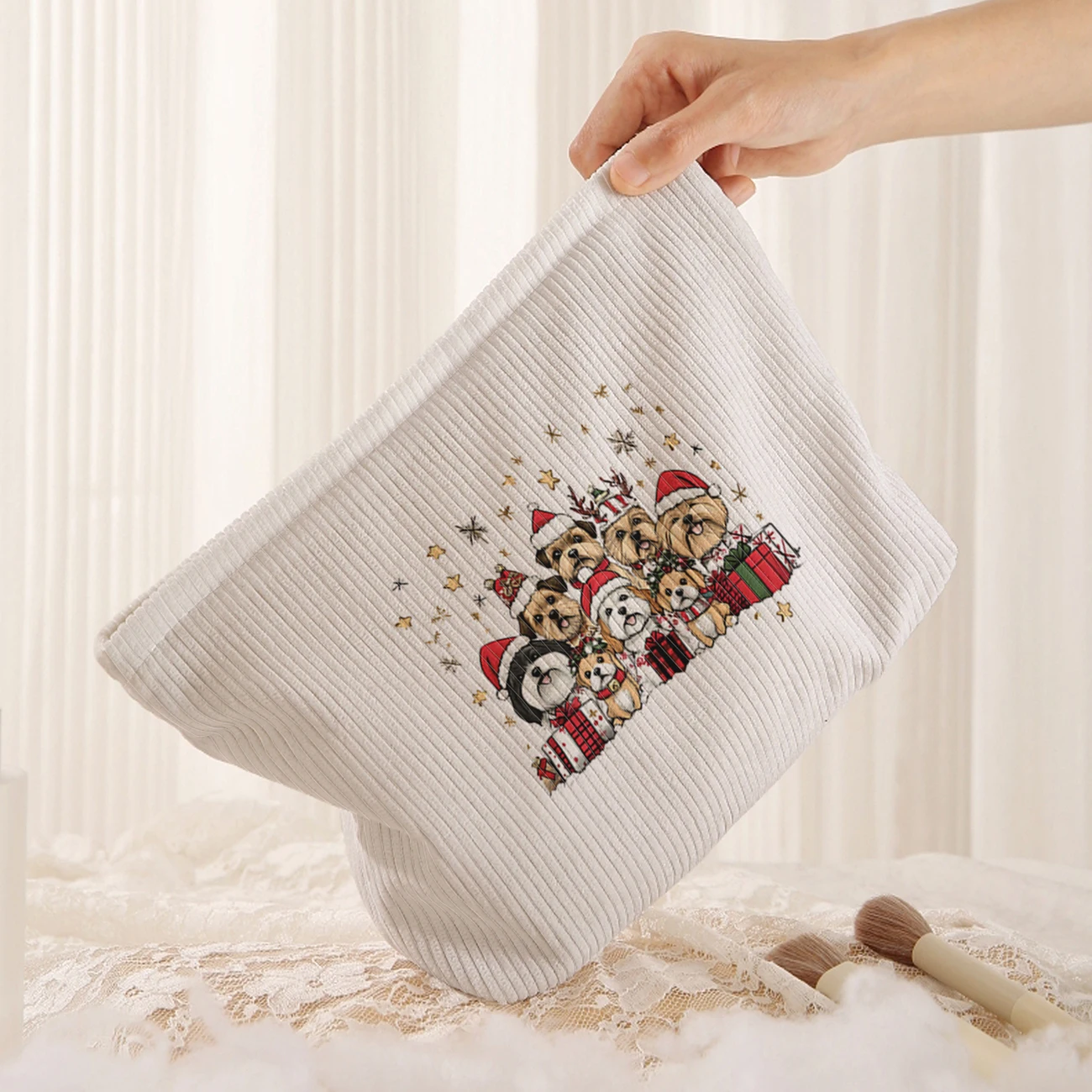 1 Christmas themed corduroy makeup bag, lightweight zipper makeup storage box, multifunctional bag with lining