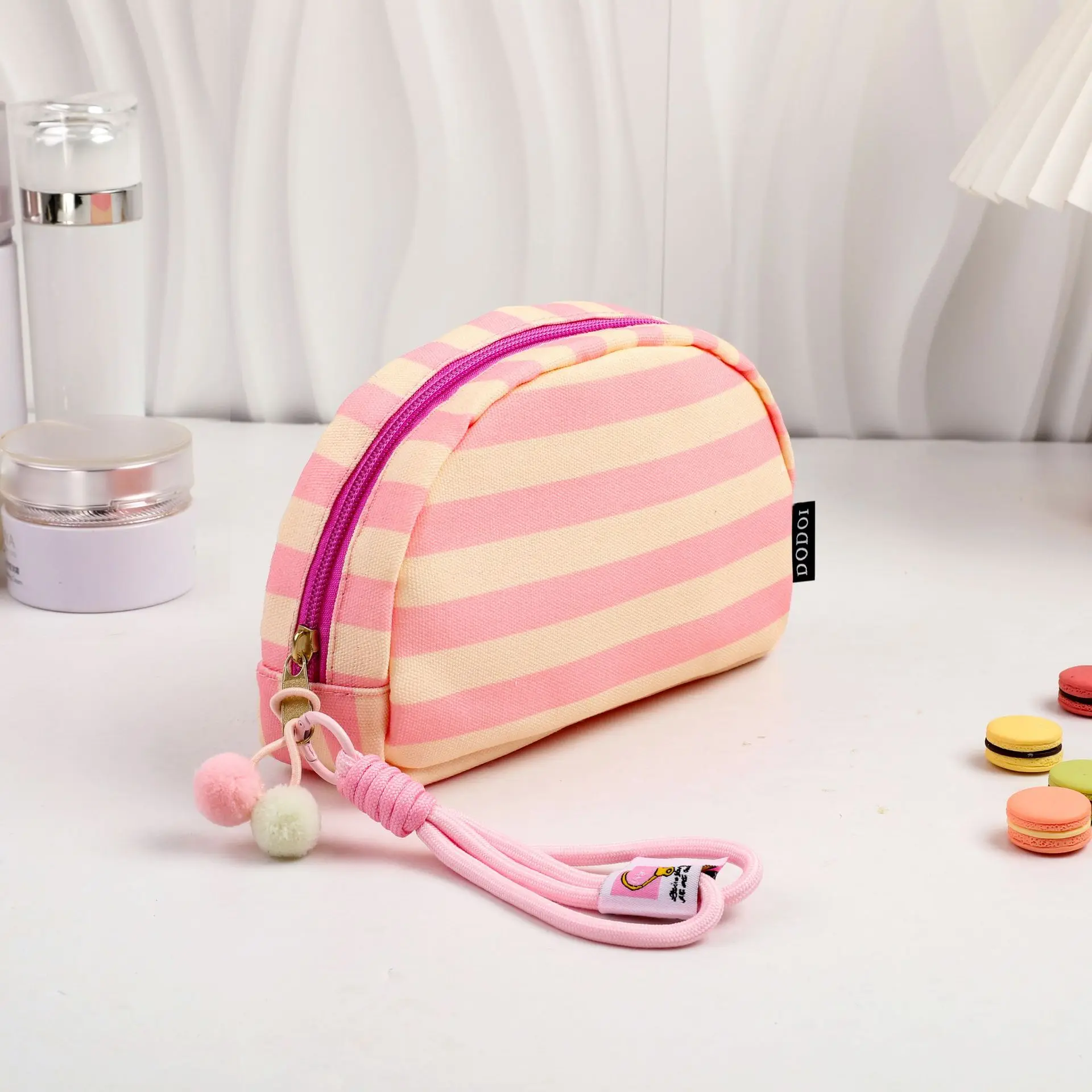 New Fashion Canvas Striped Women's Makeup Bag Portable Zipper Makeup Travel Organizer Women's Handbag Washbag