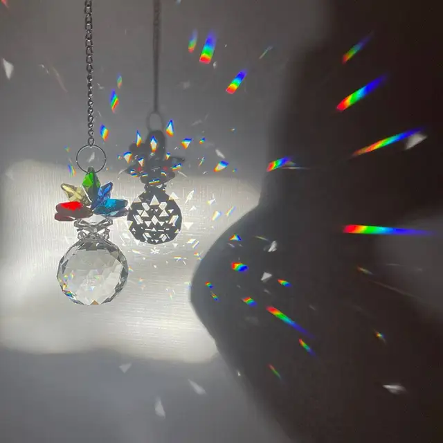 Crystal Suncatcher Fa Otthoni Medál Dekoráció Szívgolyók Prizma Szivárványkészítő Kerti Napsütő Üldöző Színes Gyöngyökkel
