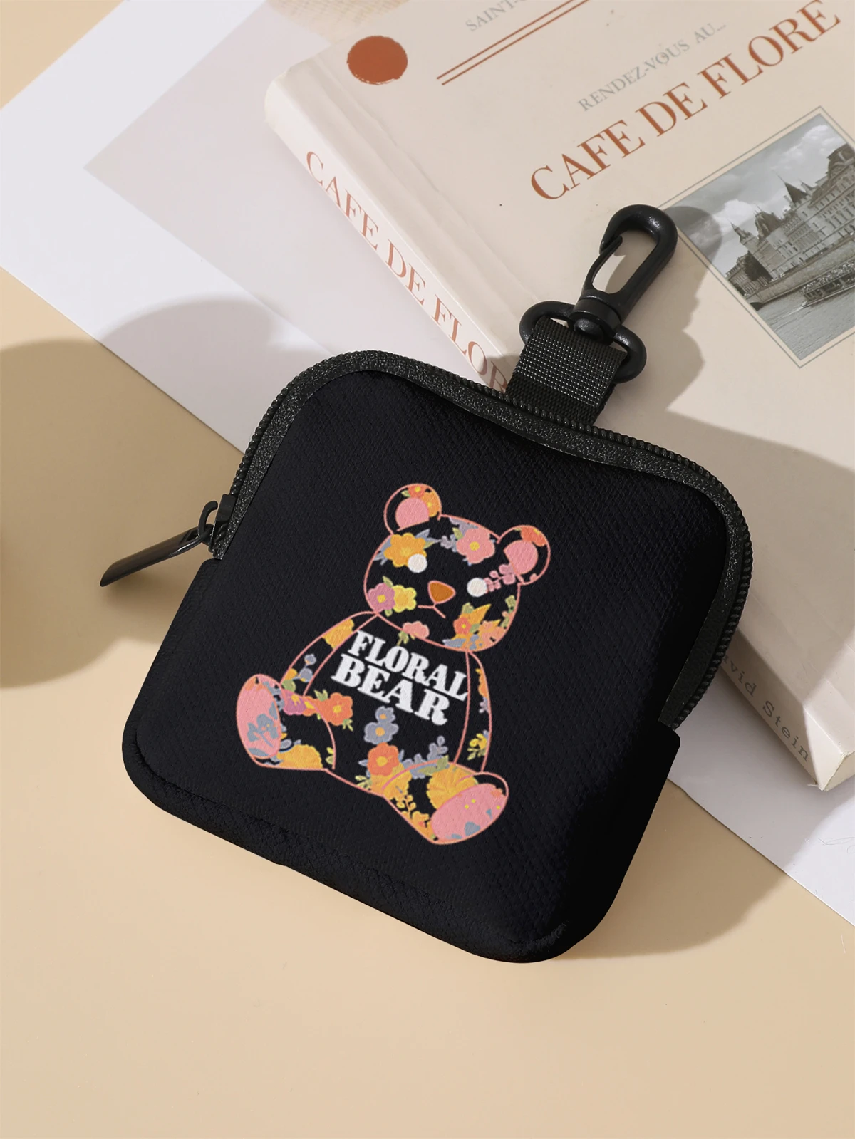 Large capacity coin wallets with teddy bear patterns, digital printed coin wallets, and storage bags are ideal choices for gifts