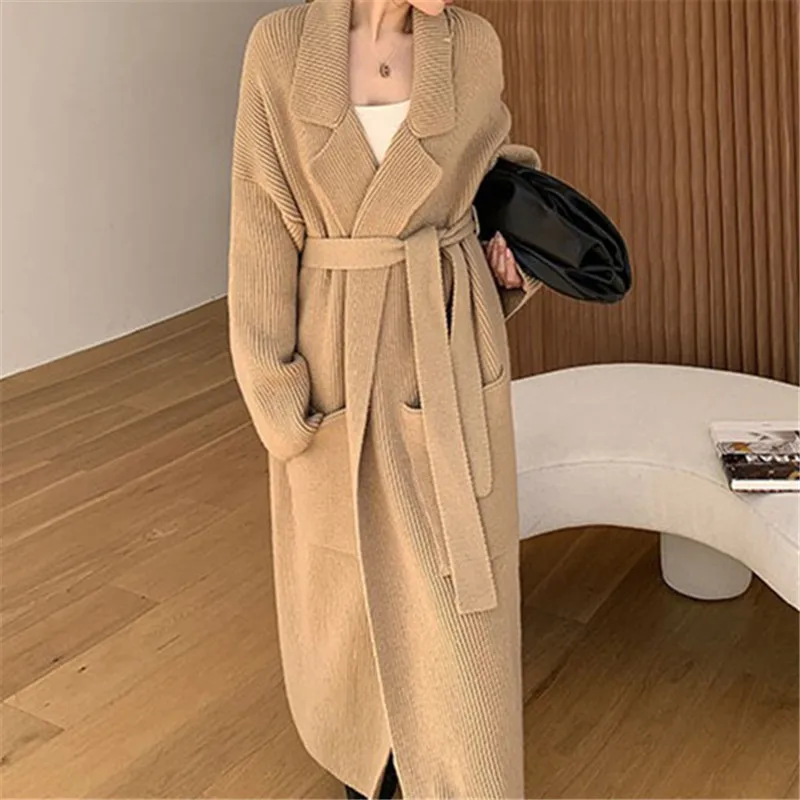 Рисунок 6 - Женский вязаный кардиган средней длины