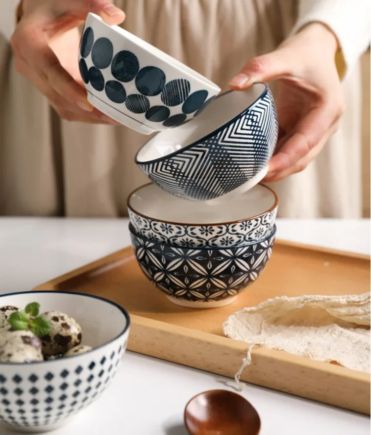 鉢、碗、香合　4点 鉢・ボウル :: 9cm-15cm 小鉢・ボウルS :: クルヴァーレ 4寸鉢