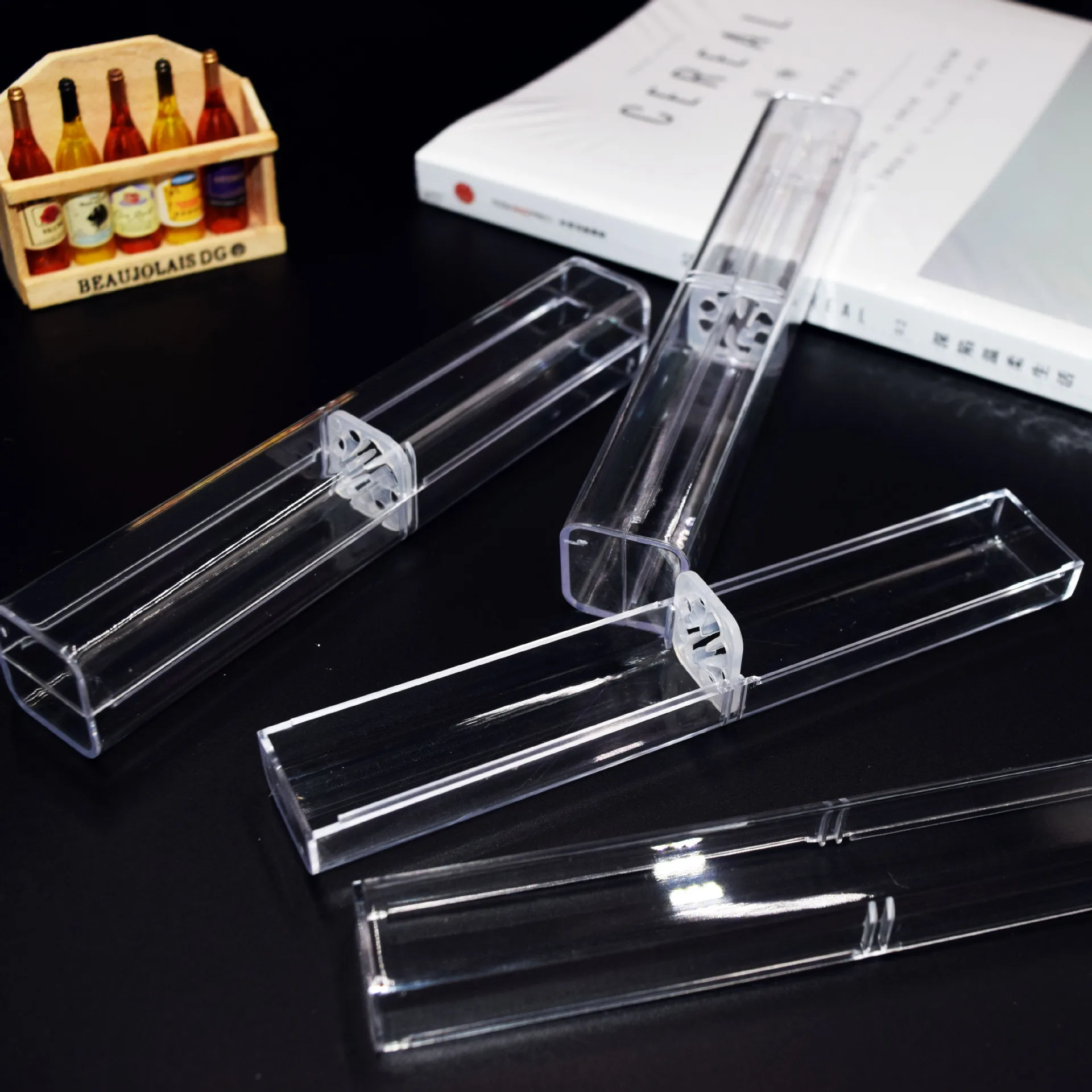2Pcs 펜 상자 플라스틱 투명 케이스 펜 홀더 선물 크리스탈 펜 포장 상자 편지지 학교 사무실 선물