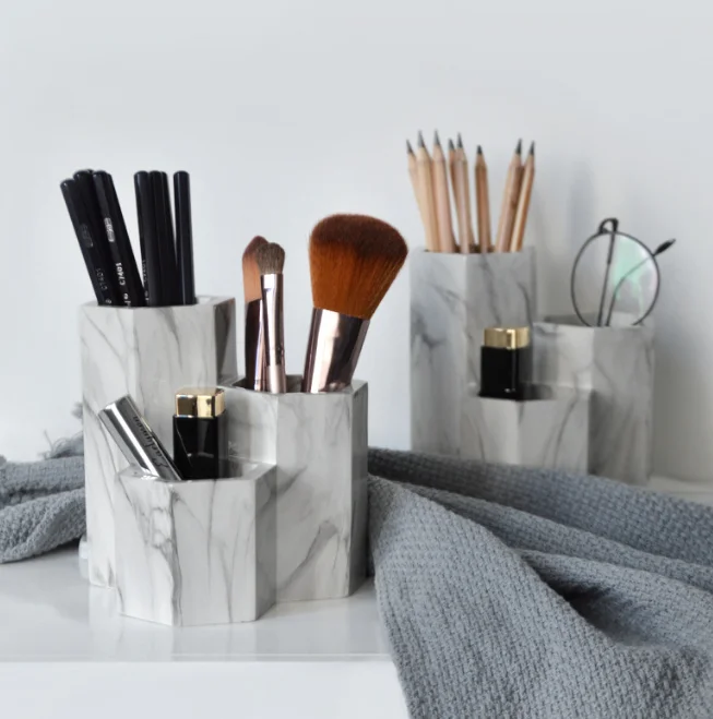 Office desktop makeup brush Nordic ins pen holder simple storage box resin creative fashion decoration pen holder stationery