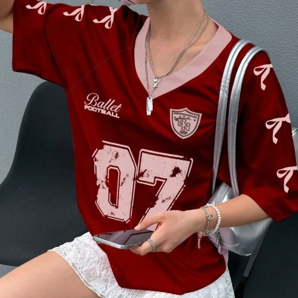 T-shirt da tennis sportive con scollo a V Adolescenti Adolescente Top corto da donna di grandi dimensioni Camicia da viaggio con lettera con fiocco con stampa di numeri larghi - immagine 3
