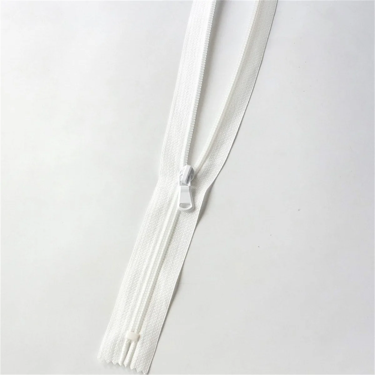 5-Pack Nylon Closed Tail Zipper for Bags and Cushions - 30cm