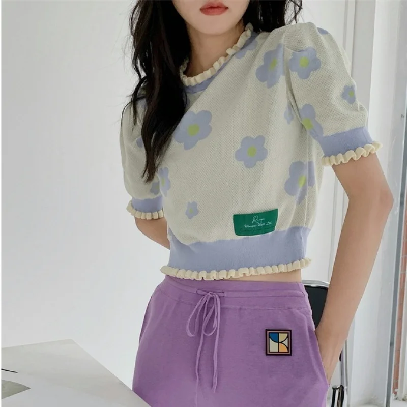 

Ladies sweet floral knitted blouse