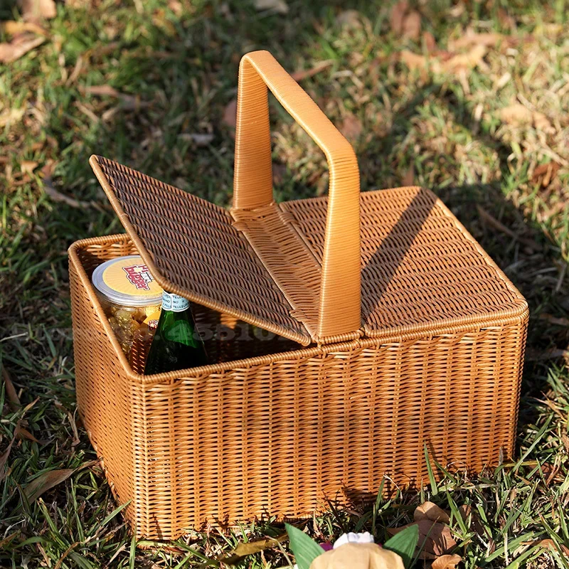 

Outdoor Picnic Basket with Lid Imitation Rattan Woven Plastic Shopping Basket Pastoral Style Fruit Basket Shooting Props