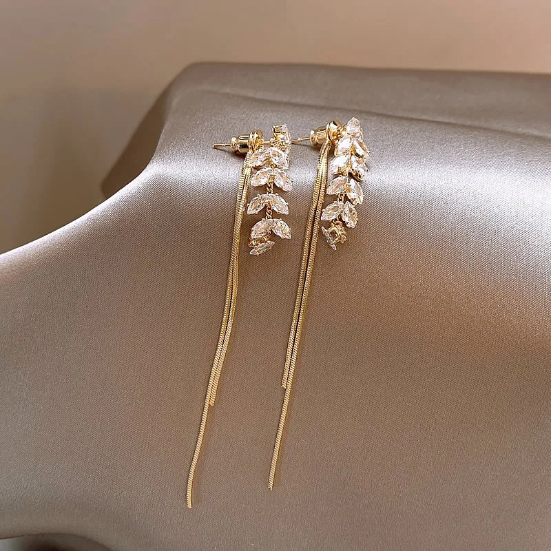 Mädchen-Ohrringe mit glänzender Zirkon-Weizenquaste zum Aufhängen, lange goldfarbene Tropfenohrringe, 2025, neuer Design-Schmuck für Damen, trendige Accessoires – Detail 12