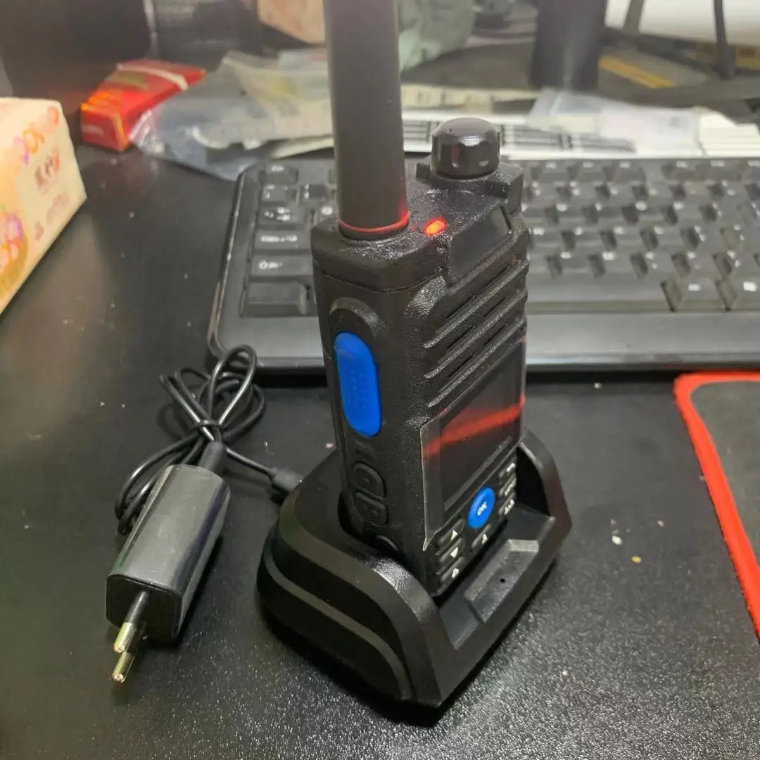 

zello radio 4g sim+ wifi+gps+bluetooth