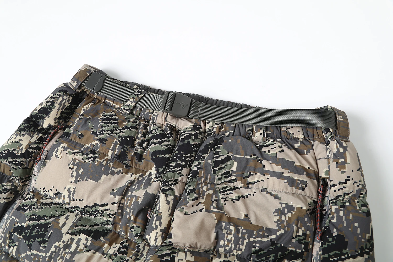 Ainfad Men's down pants Winter fishing hunting camouflage 3/4 short pants camo pants