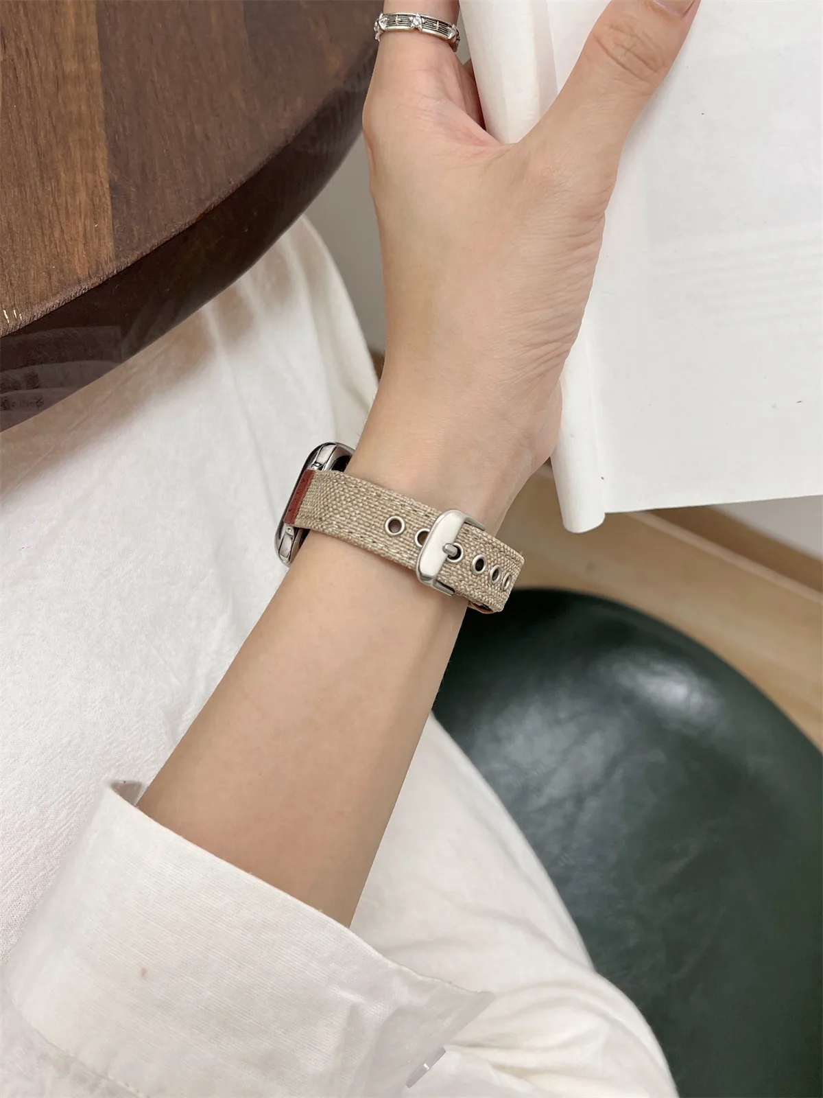 Watch Band For iWatch 42/44/45/46/49mm 38/40/41mm PU Leather Fashion Watch Strap For Watch Series Ultra2 Series 10/9/8/7/6/5/4/3/2/1_voghion.com