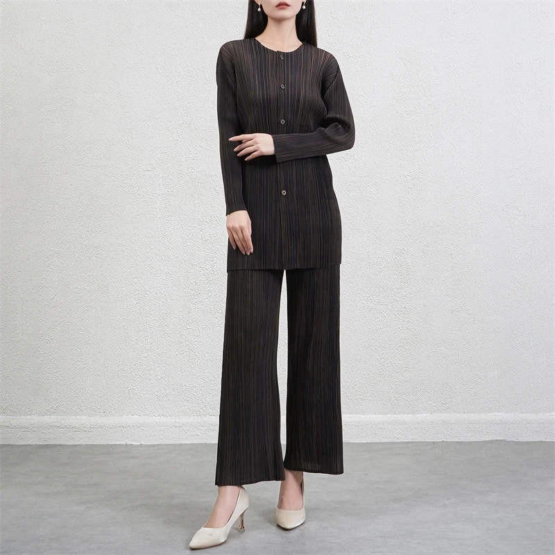LANMREM Striped elastic Slimming High-End Set for Women 2025 Autumn New Fashion Casual Shirt and Pants Pleated Two-Piece Sets - Image 4