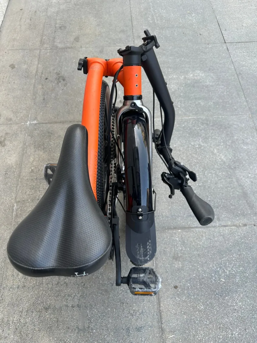 BROMPTON　G-Line カーボン　フォーク フロントフォークはカーボン製｜サイクルスポーツがお届けするスポーツ