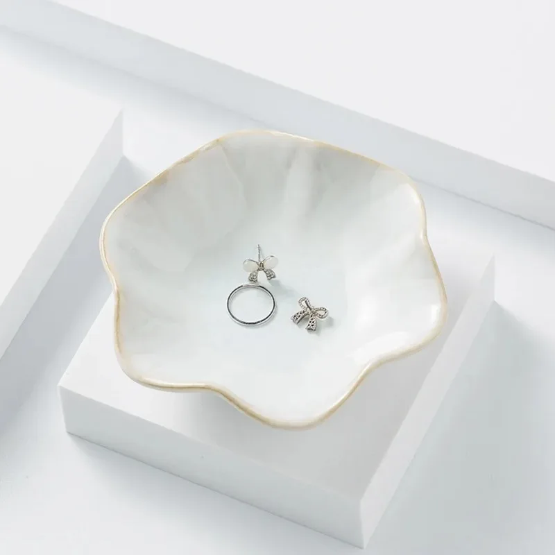Creative and Minimalist Style Jewelry Tray Home Snack Dish Flavor Dish Ceramic Lotus Decoration Plate and Decorative Display