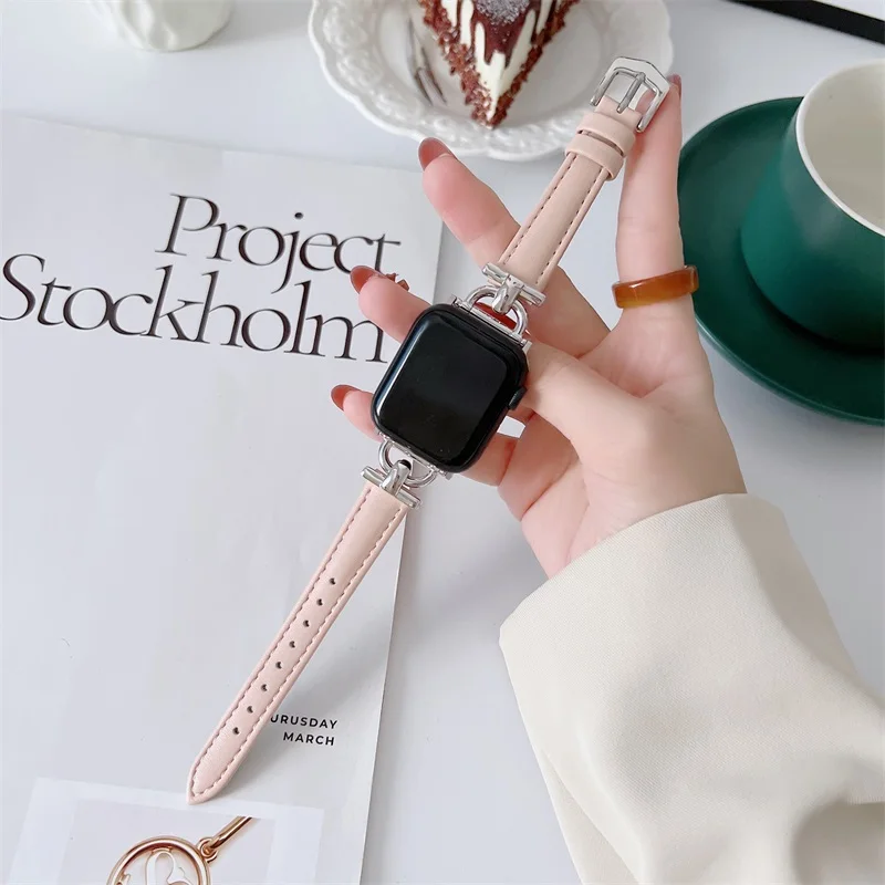 Premium Leather Strap for Smartwatch - Elegant and Durable Bracelet Design