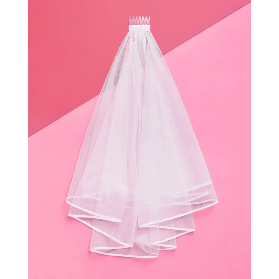 Elegant Bridal Veil for Bachelorette and Weddings