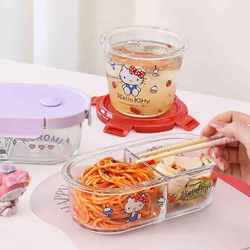 HELLO KITTY 2011年製　ランチボックス　レトロ弁当箱　ピクニック HELLO KITTY 2011年製 ランチボックス レトロ弁当箱 ピクニック HELLO