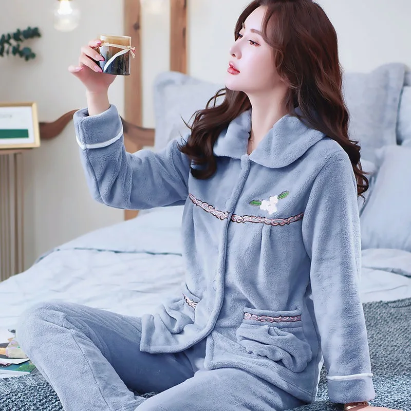 

2023 Autumn Winter Thickened Flannel Women Pajama Two-piece Set Large Size Simple Coral Velvet Home Wear Lapel Pocket Loungewear