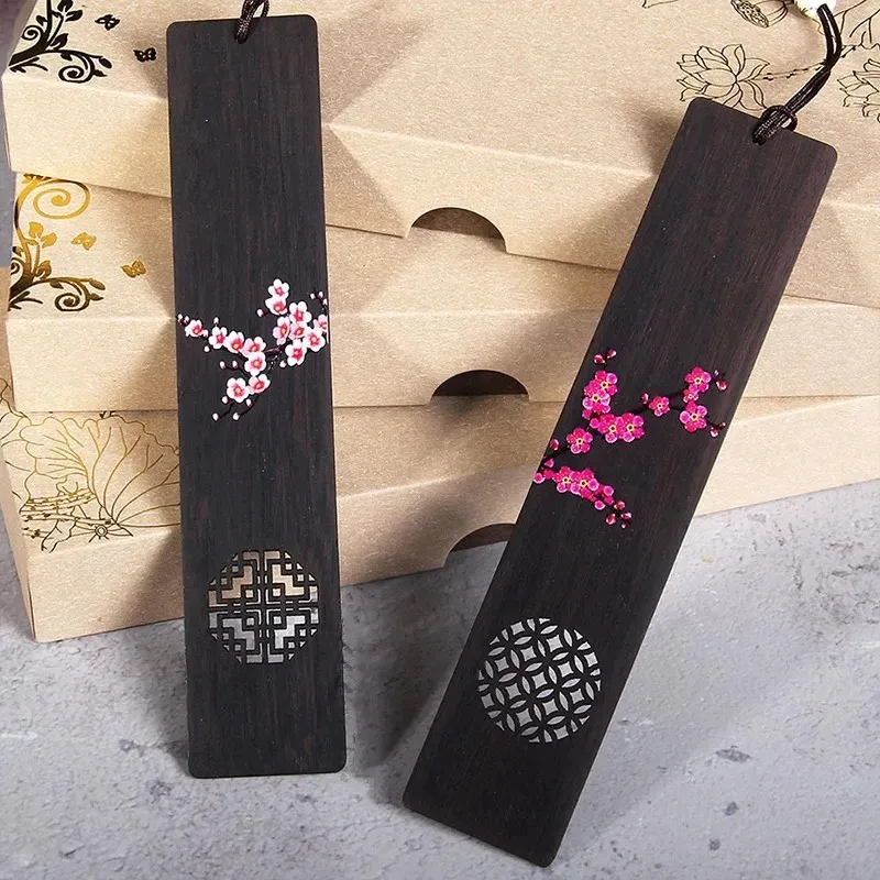 Creative Painted Carved Plum Blossom Sakura wooden bookmark School Gift Reading Accessories Supplies Chinese Style Book Clip 1pc