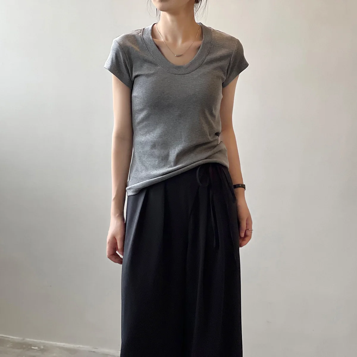 Title 16, Kadın Kısa Kollu Slim Fit Vintage Tişört Klasik...