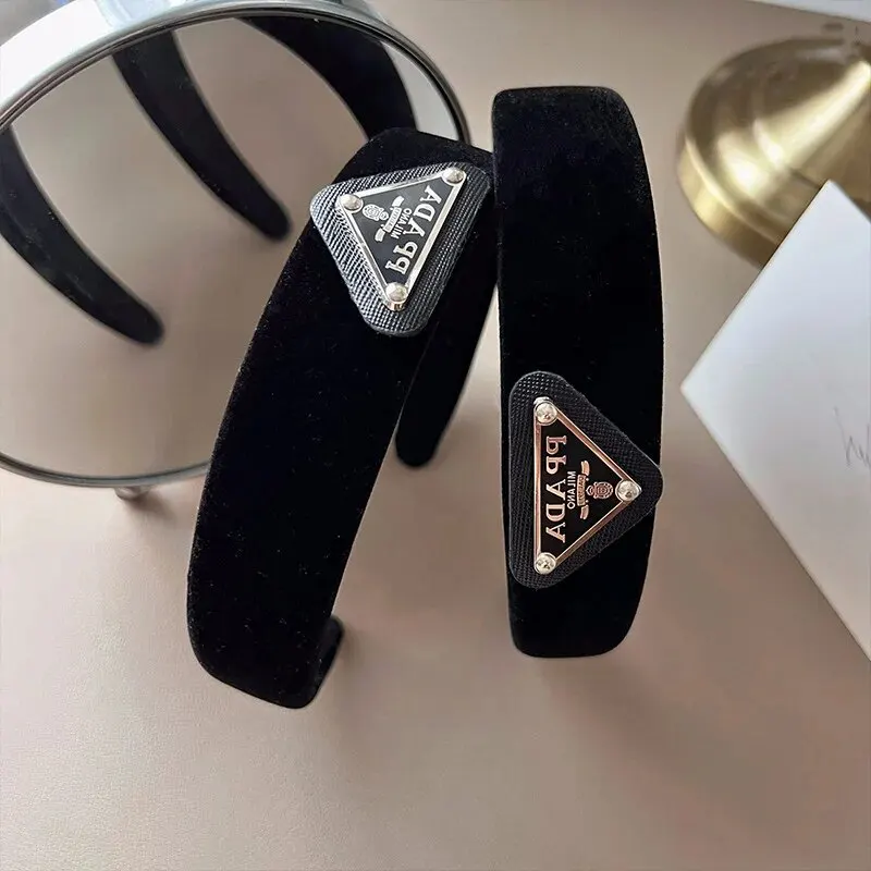 FashionableTriangleSpongeHairTiesVersatileOutdoorClipsTrendy