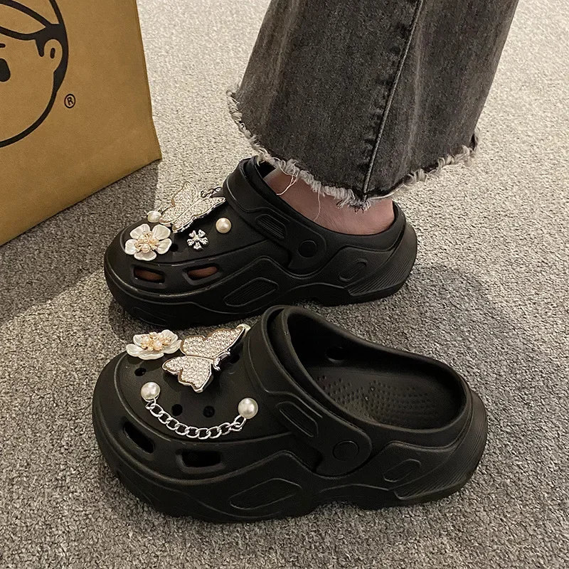 Fashion Charms Sandals 2025 New Clog Shoes Outdoor Women Slippers Thick Sole High Quality Summer Sandals For Girls 3
