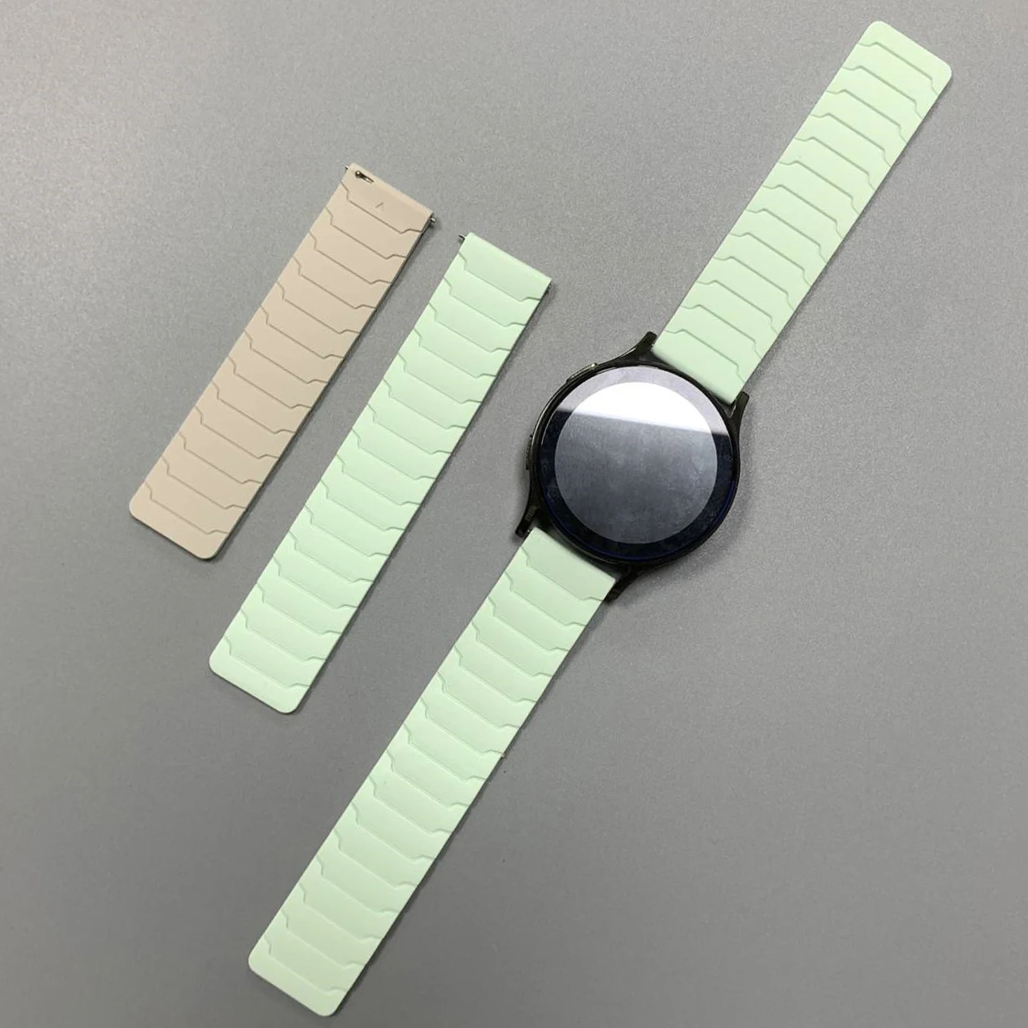 Magnetic Silicone Loop Strap - Replaceable Correa Bracelet