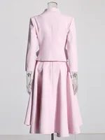 Twotwinstyle مجموعة أنيقة من قطعتين للنساء طويلة الأكمام أعلى مع طوق شال وتنورة عالية الخصر 1