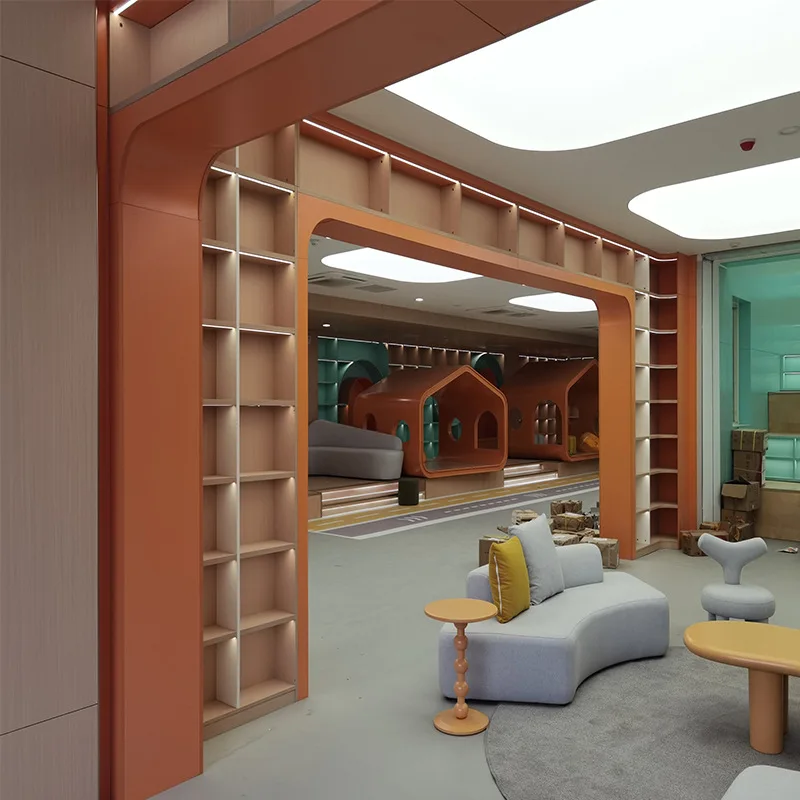 Libro del distretto commerciale Città in legno massello Grande arco quadrato Scaffale dal pavimento al soffitto, area di lettura della biblioteca Creativo Premium Boo