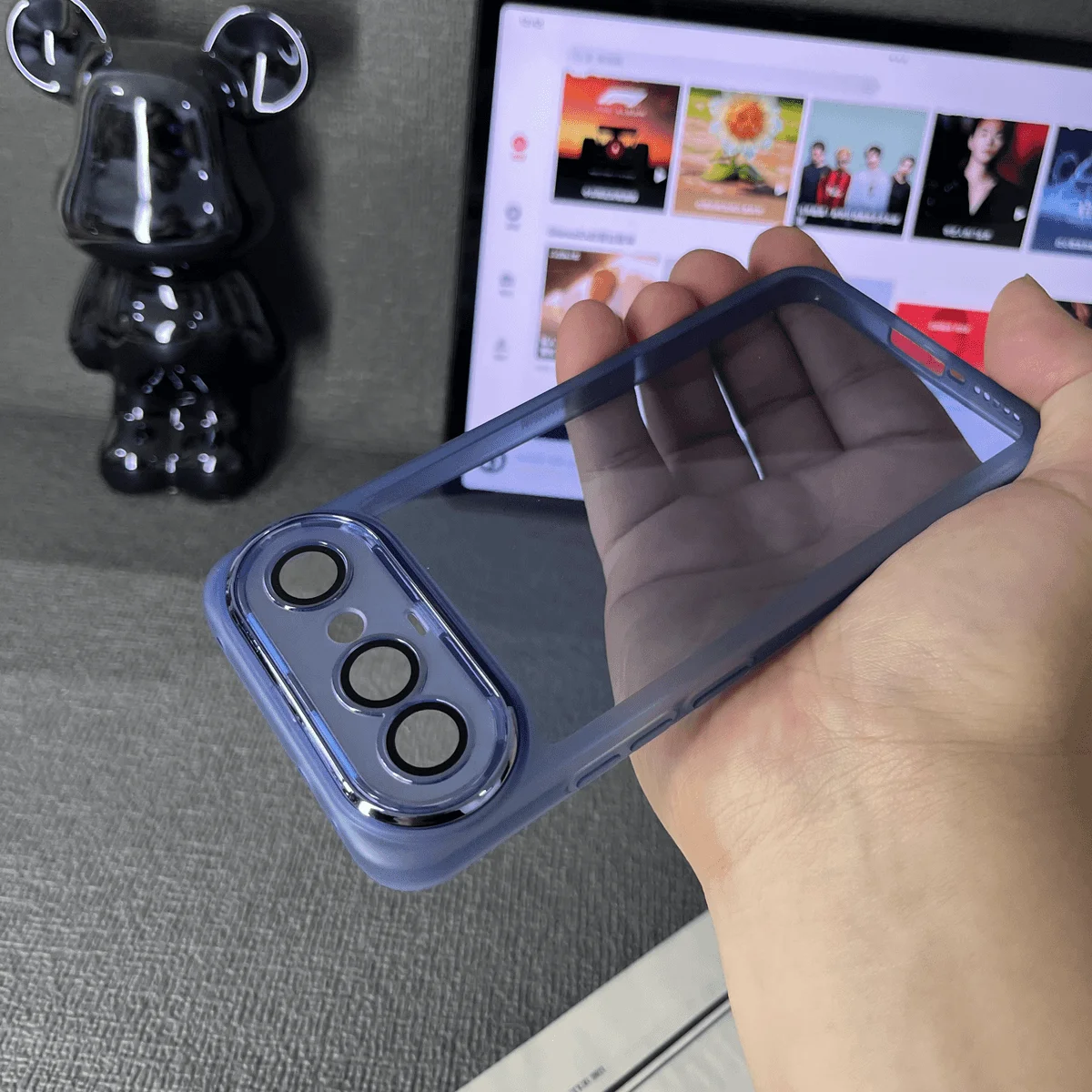 Magnetic Frosted Thin Transparent Fingerprint-Resistant TPU Shockproof Bumper Case