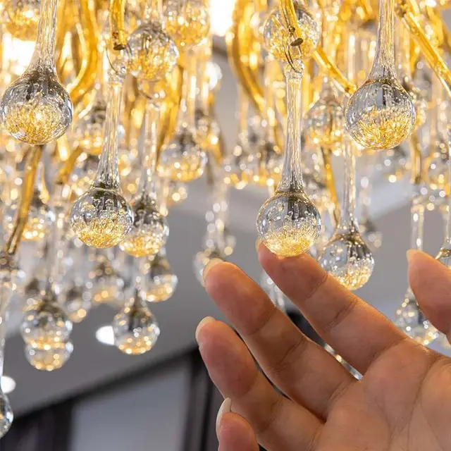 Plafonnier LED suspendu en cristal au design moderne de luxe – Image 5