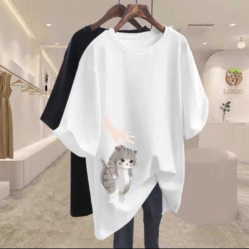 تي شيرت مطبوع شكل قطة