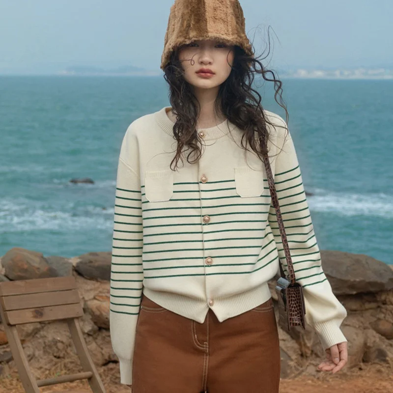 

French Striped Sweater Coat Women's New Loose Round Neck Small Knitted Cardigan In Autumn And Winter 2022 QWH9