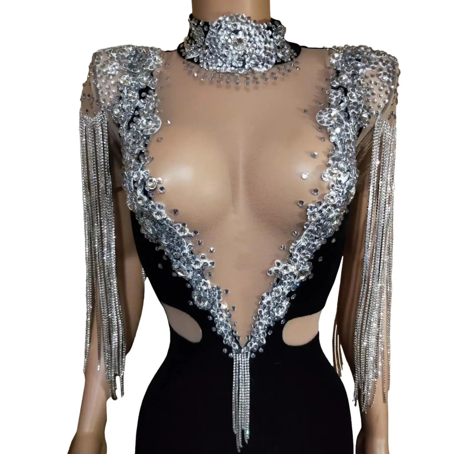 Рисунок 3 - Женский бархатный комбинезон с