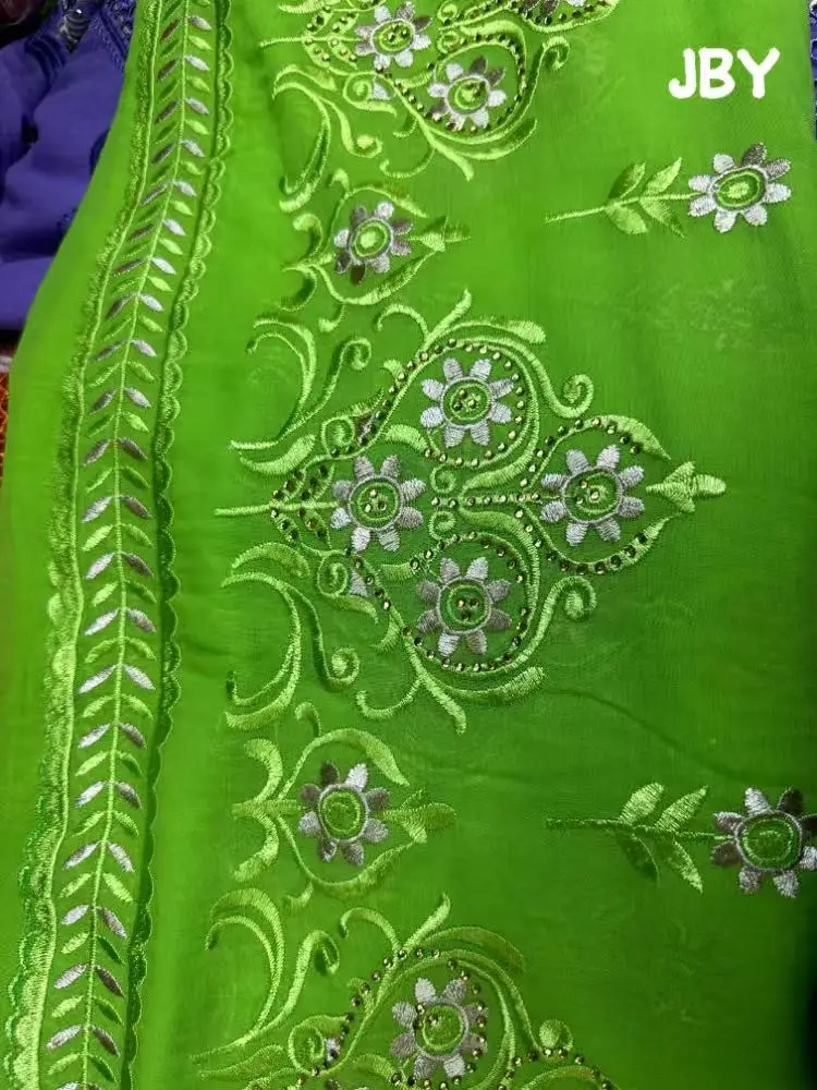 Weicher Luxusschal, hochwertige 100 % Baumwolle, Dubai, afrikanische Frauen, islamischer Schal, Muster, Stickerei, chemischer Spitzenschal, viele Farben – Detail 14