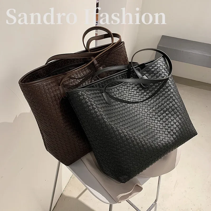 Large Capacity Women's 2024 Summer New Woven Shoulder Portable Solid Color Underarm Tote Bag