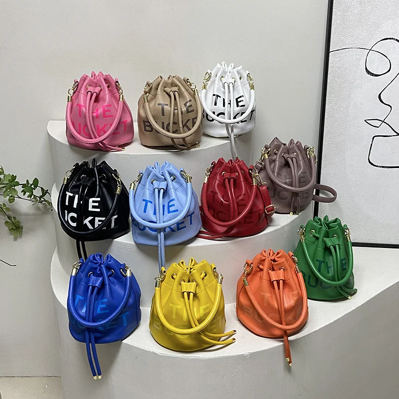 

This Year's Popular Bags 2023 Korean Version of Fashion Simple Handbag Ins Ladies Crossbody Bucket Bag Banana Bag for Women