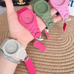Creative and Fashion Silicone Large Dial Quartz Watch for Women's Korean Candy Colored Waterproof Steel Watch Relogios Femino