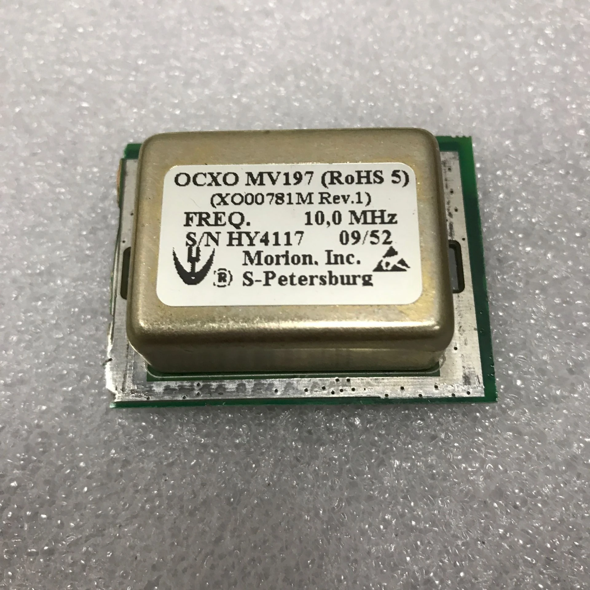 

1pc OCXO MV197 10MHZ high stability constant temperature crystal oscillator 12V square wave