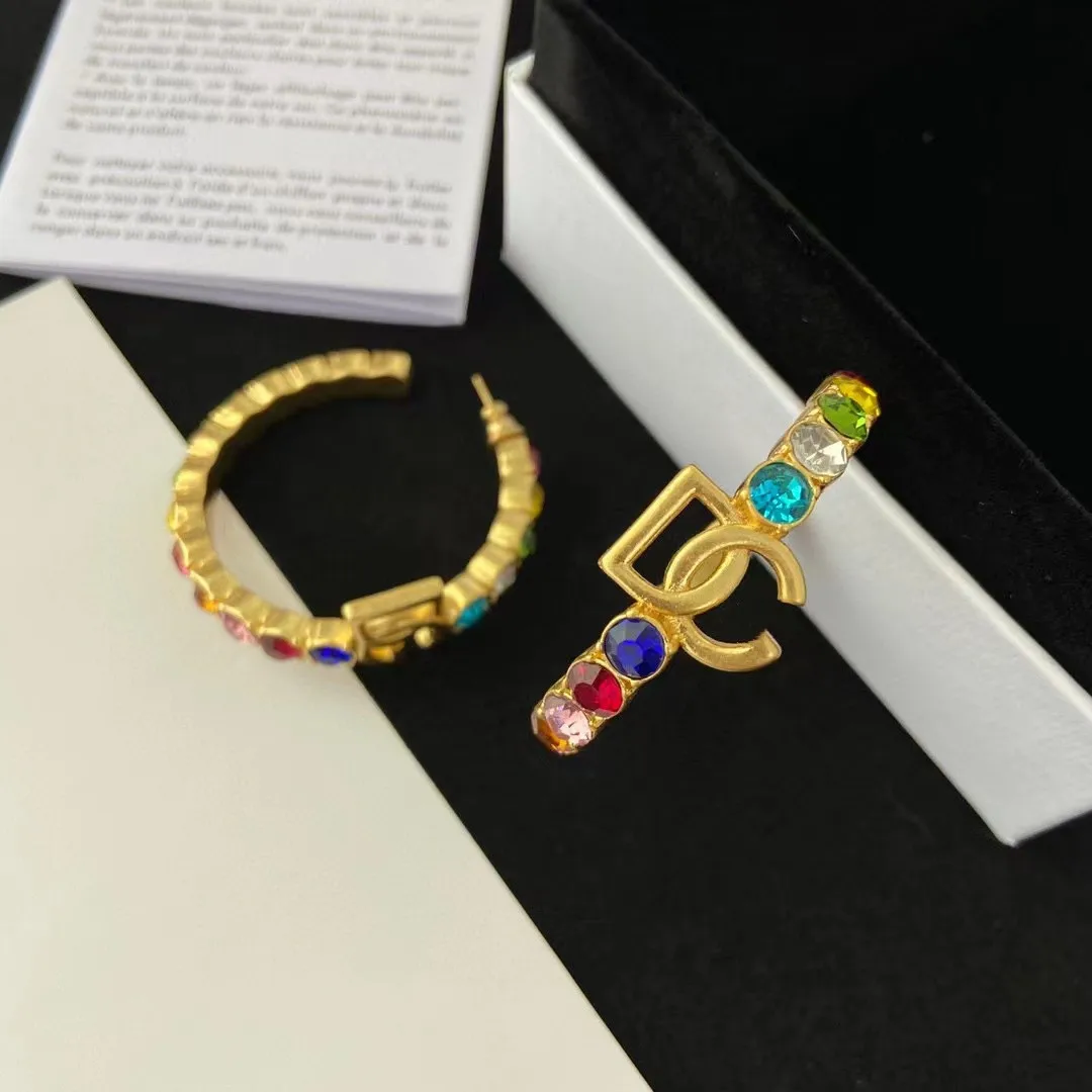 

New vintage stylish and elegant earrings for women