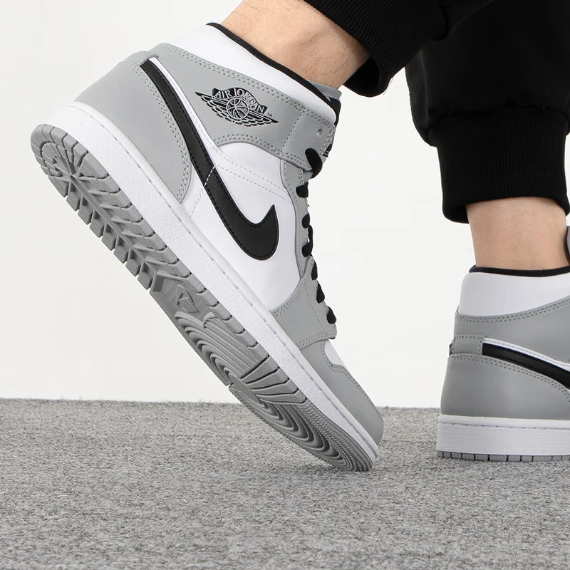 Basketball Shoes Nike Air Jordan 1 Mid For Men's Retro Classic Basketball Sneakers Shoes 554724-092