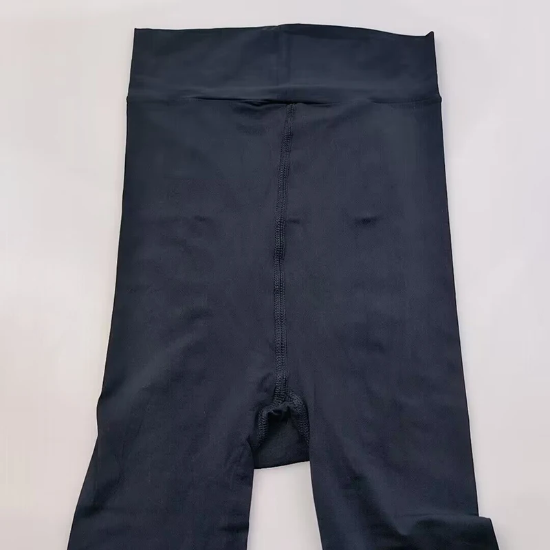 Black 02