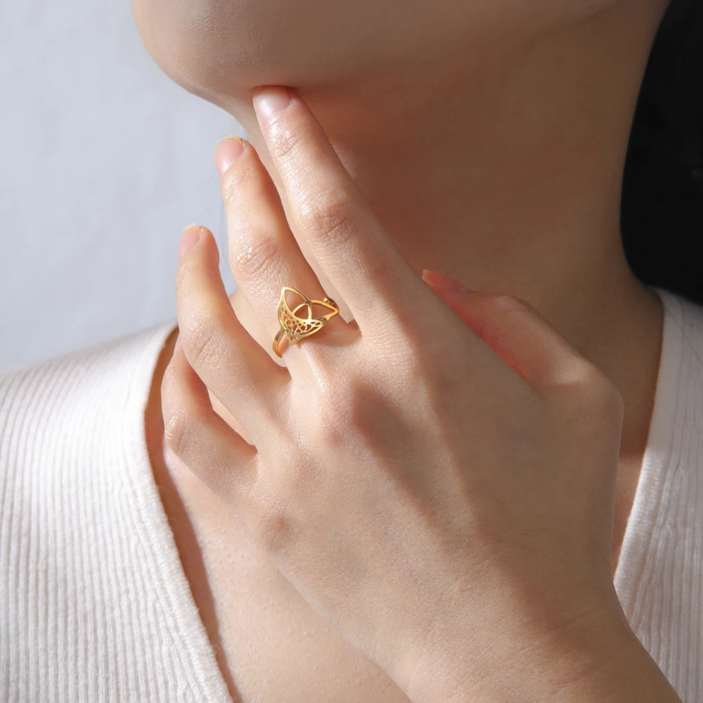 Dawapara Triquetra Filigran Halbmond-Ring Verstellbarer Dreifaltigkeitsknoten Glückssymbol Edelstahl Ehering Schmuck – Detail 5