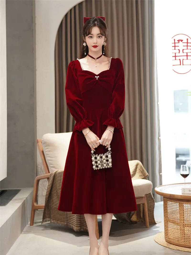 

2023 New Autumn Wine Red Dress Women's Long Sleeve Square Collar Medium Length Simple Commuting Ladies A-Line Dress S-2XL
