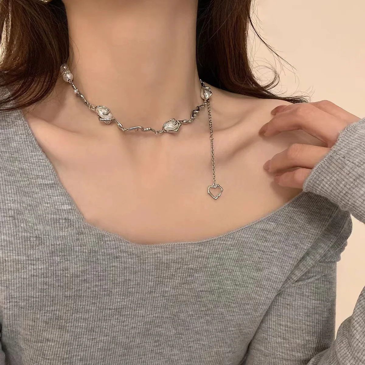

So.fine Jewelry Irregular Pearl Necklace for Woman, Design Sense of the Minority, Versatile, Love Tassel Collarbone Chain