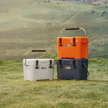 Mobi Garden Wheeled Cooler 1